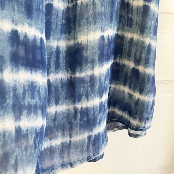 Sheer sleeveless white blouse crochet sequin décolletage ombré tie dye blue - Picture 2 of 11